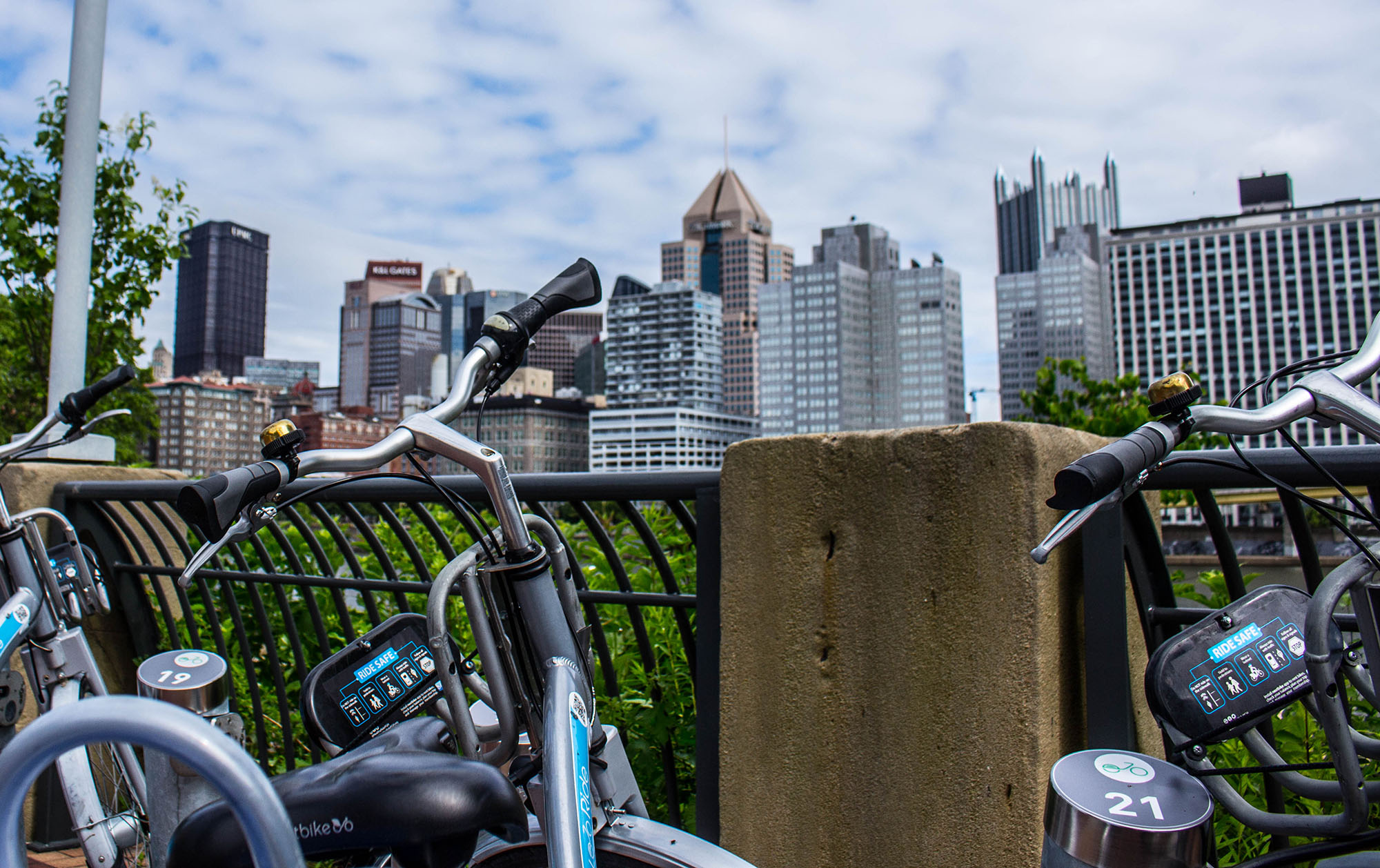 Pictured are bikes and a view of Pittsburgh. Photo by Annie Brewer.